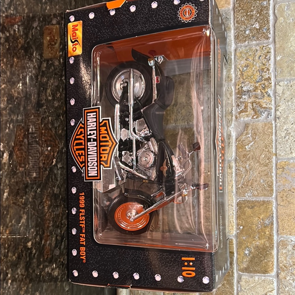 Harley-Davidson 1989 FLSTF Fat Boy Model - Black and Orange